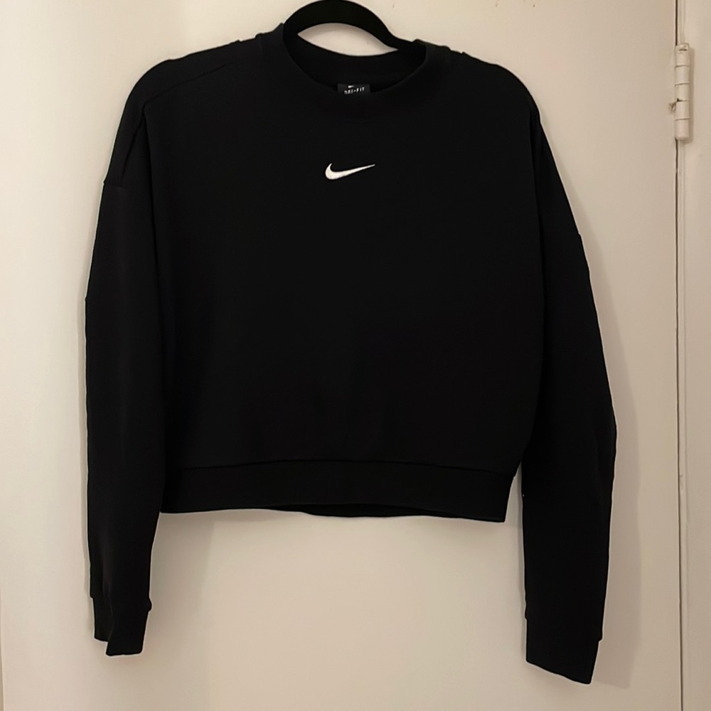 Nike dri fit cropped sweater